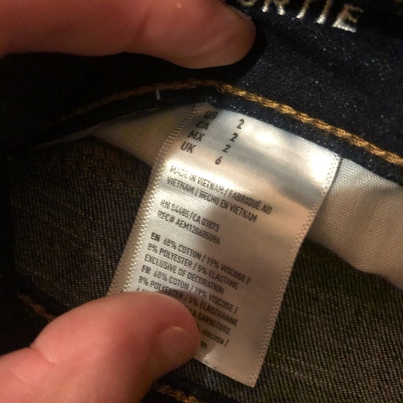 American Eagle dark wash jean shorts - Picture 5 of 5